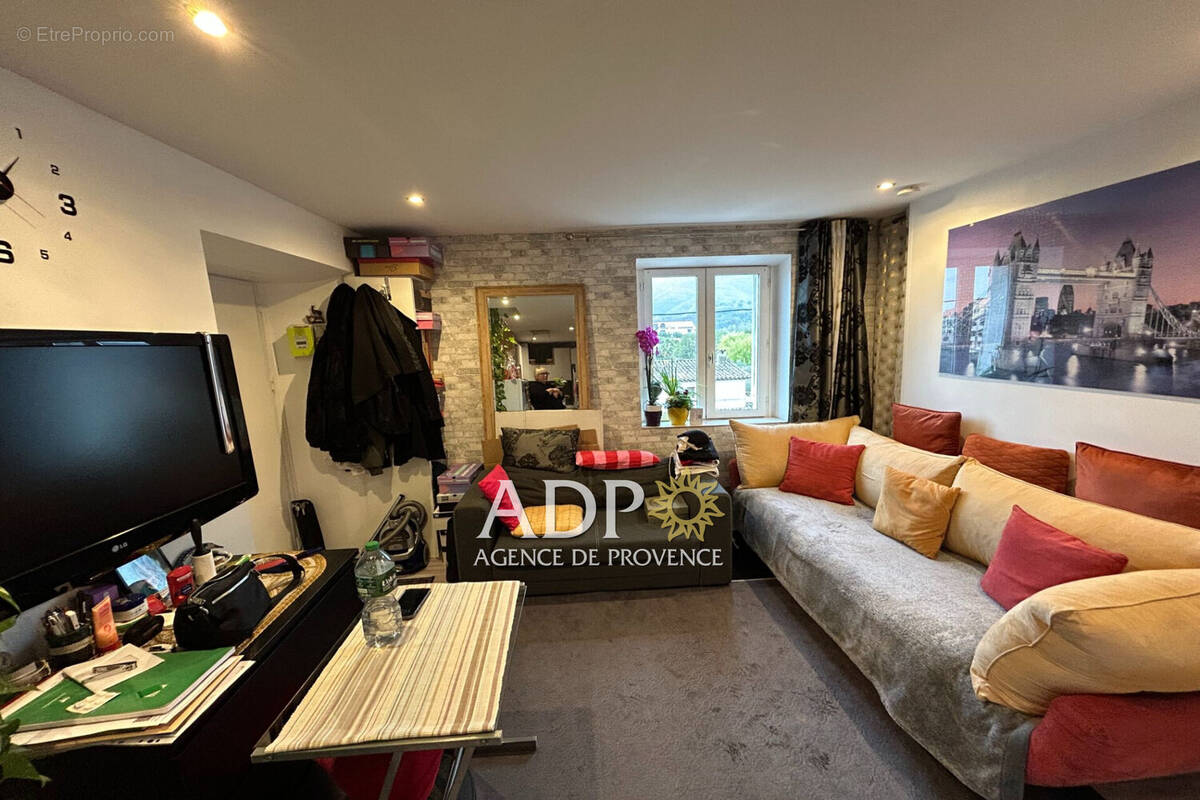 Appartement à PEGOMAS