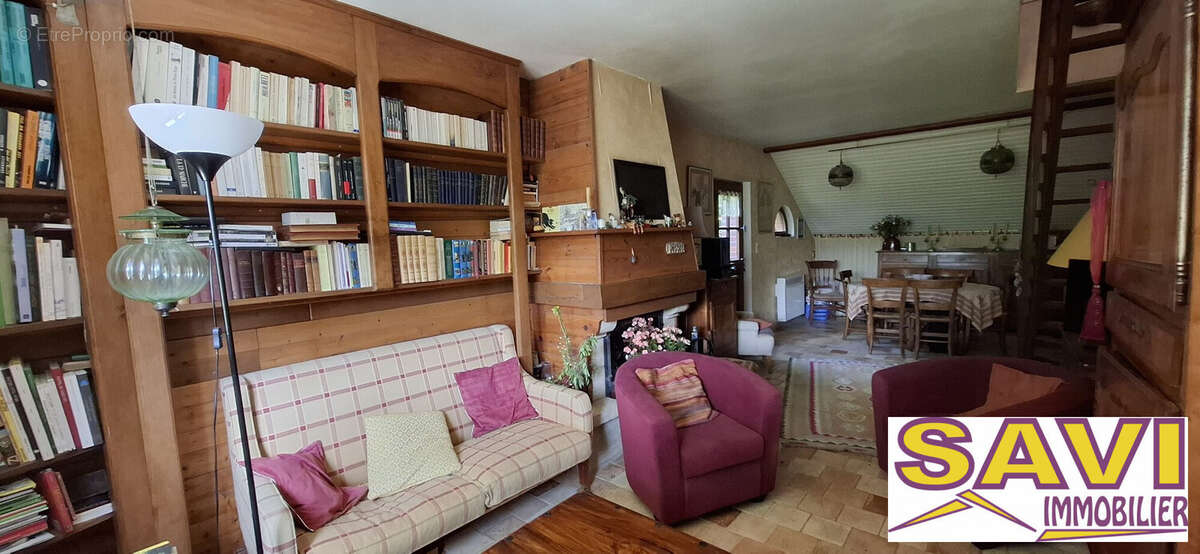 Maison à LA SELLE-SUR-LE-BIED