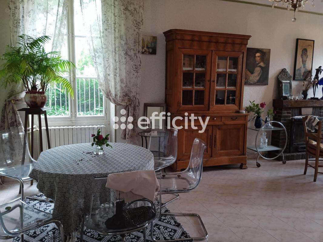 Maison à MAUVES-SUR-HUISNE