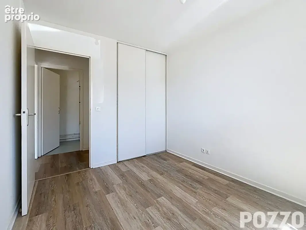 Appartement - T3 - 2 chambres - Résidence - RDC - Saint-Lo - terrasse - parking - photo 8