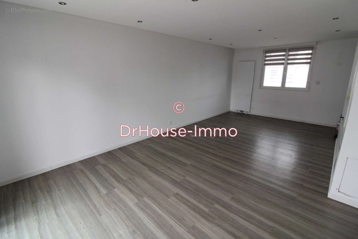 Maison à BRUAY-LA-BUISSIERE