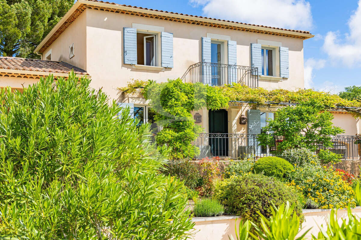 Maison à SUZE-LA-ROUSSE