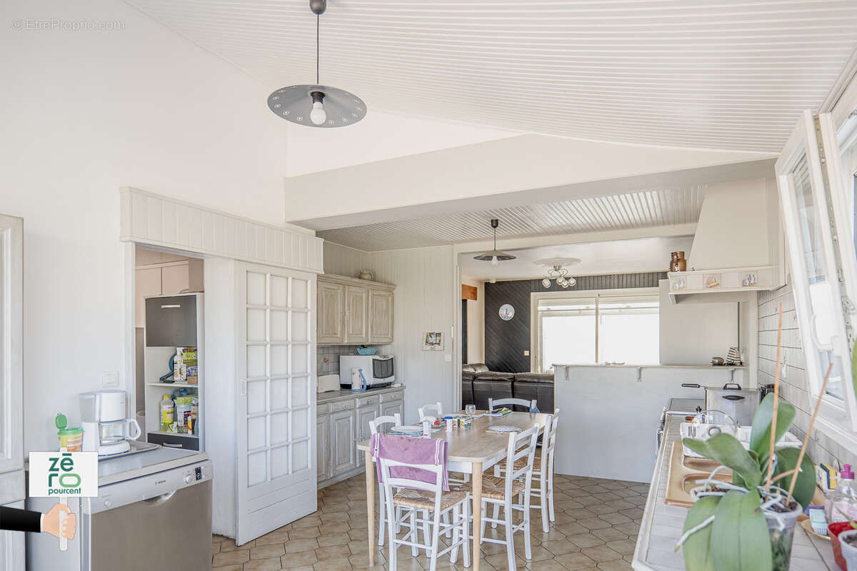 Maison à LES MAGNILS-REIGNIERS