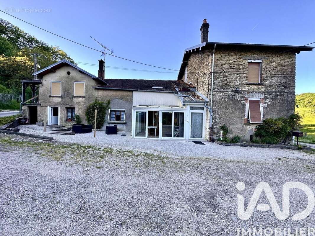 Photo 2 - Maison à LA TOUR-DE-SCAY