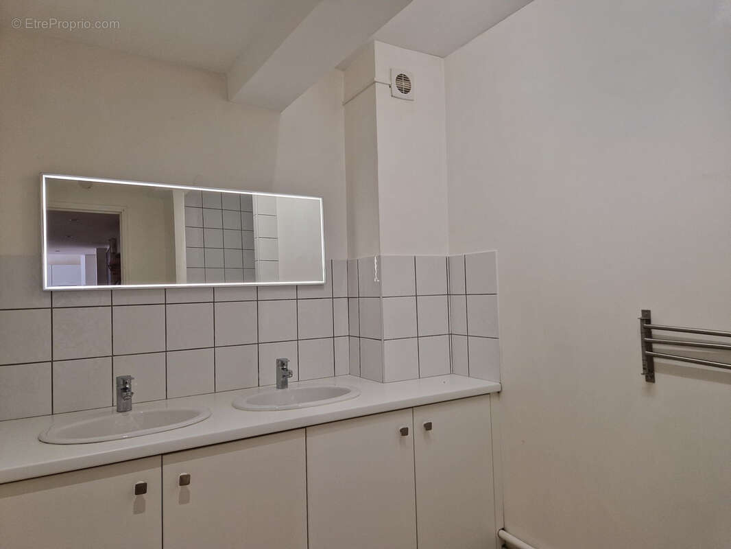 Toulon Haute-ville, T3 avec 2 chambres - photo 9