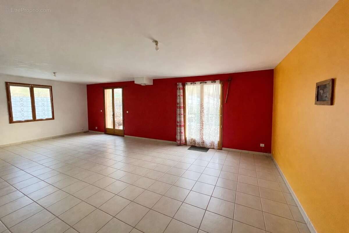 Maison à ECOLE
