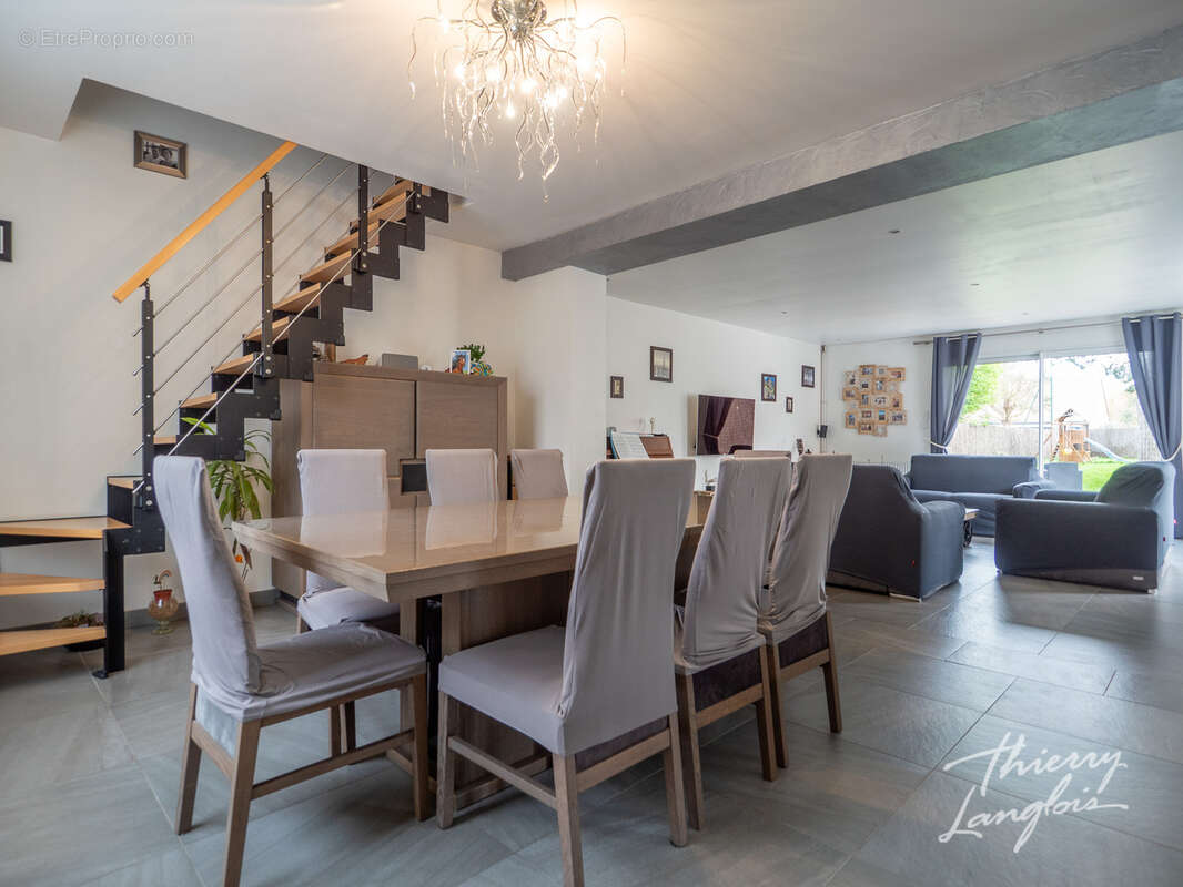 Maison à SAINGHIN-EN-MELANTOIS