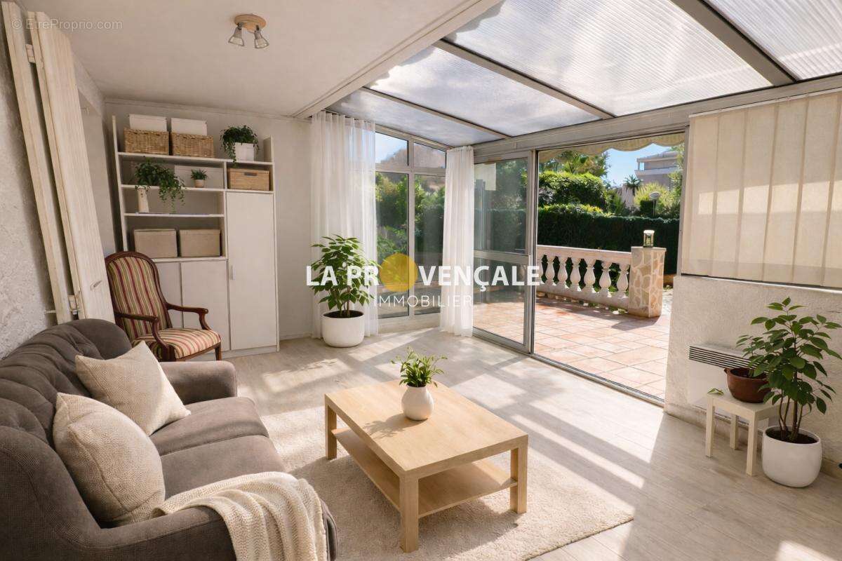 Appartement à SANARY-SUR-MER