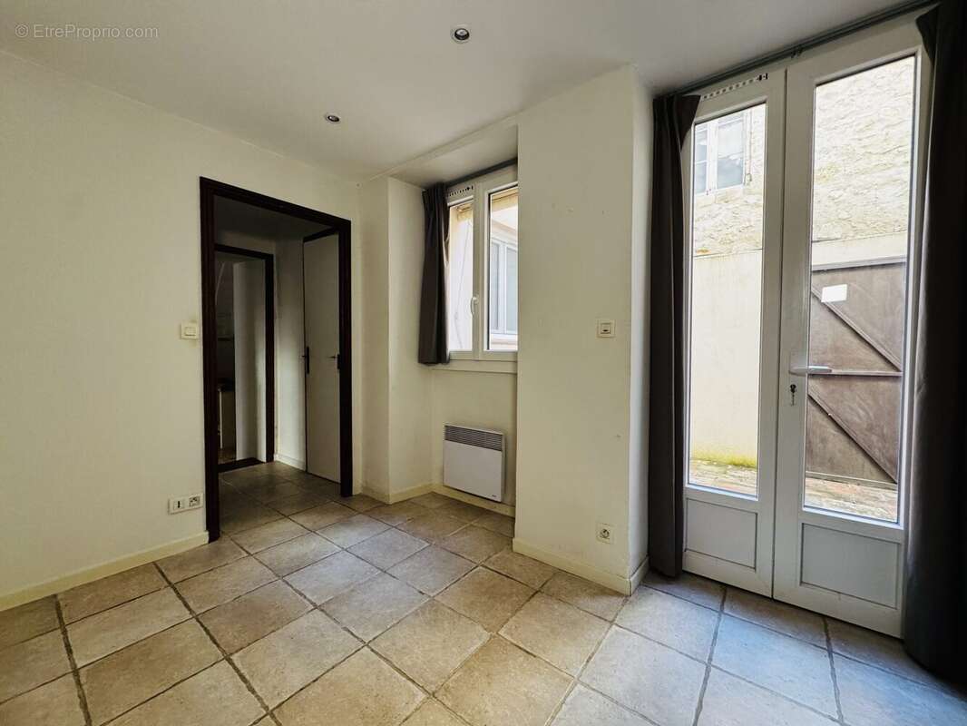 Appartement à VILLENEUVE-LES-AVIGNON