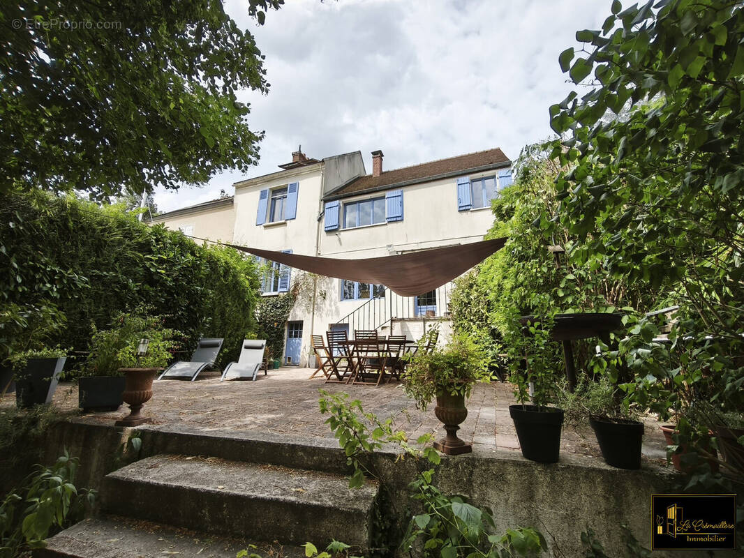 Maison à SAINTE-MESME