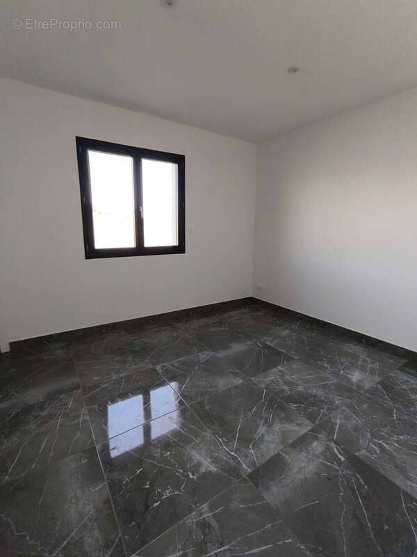 Maison à THEZAN-DES-CORBIERES