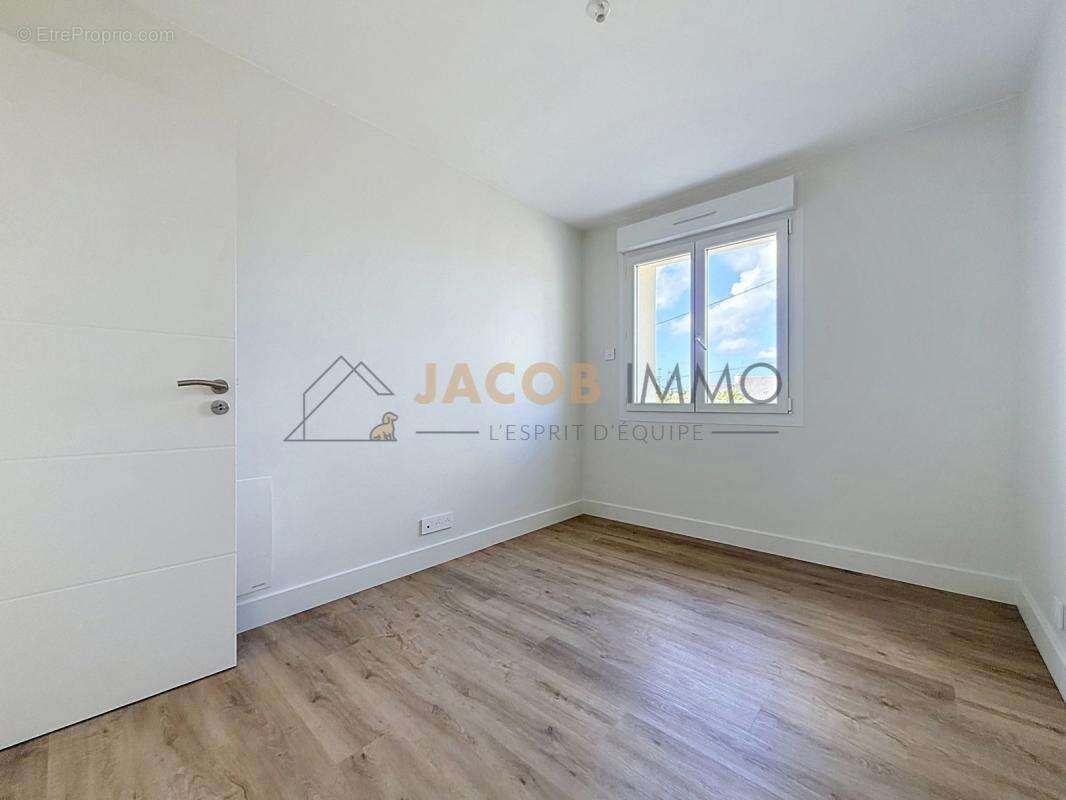 T3 neuf 50 m² – Résidence Ti Mezeg – Bourg à pied - photo 4