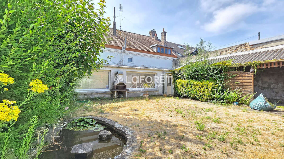 Maison de ville avec jardin et parking - 148m² - photo 8