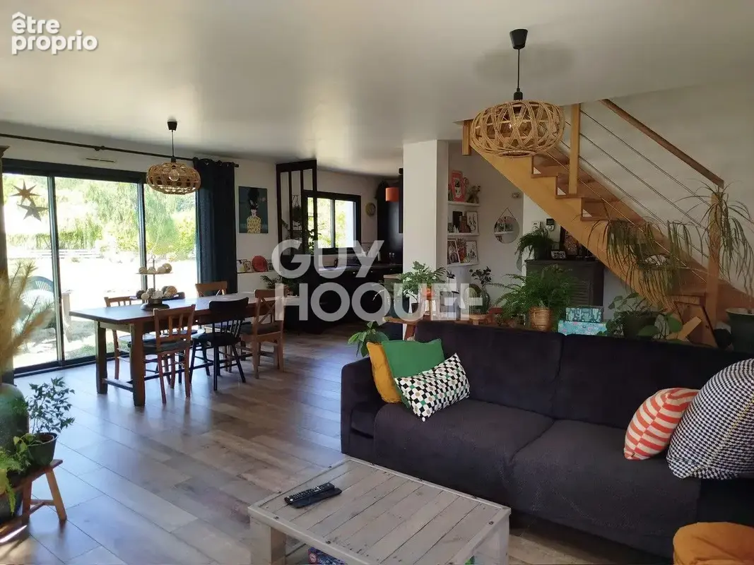 Lantic : a vendre maison recente sur grand terrain ! - photo 2