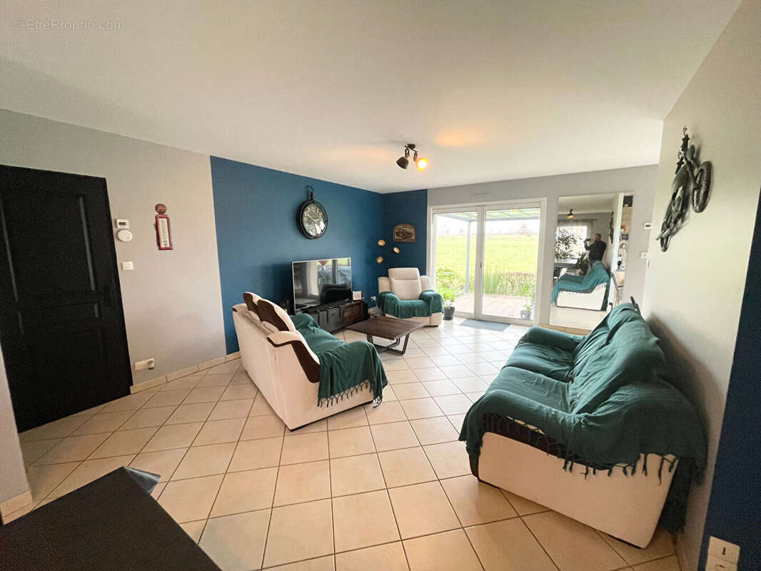 Maison à BEGROLLES-EN-MAUGES