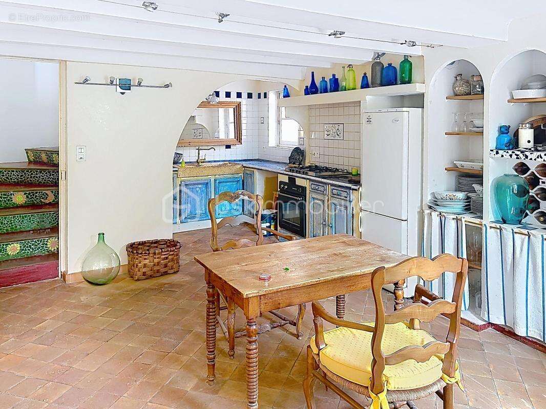 Maison à SIX-FOURS-LES-PLAGES