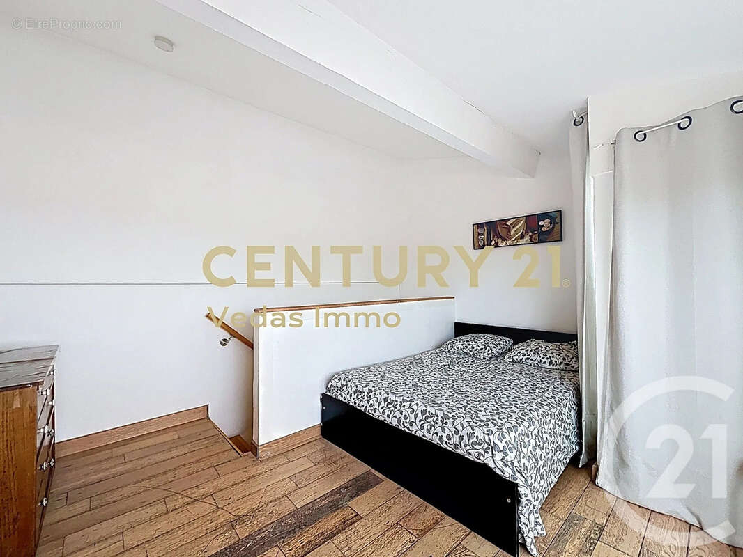 Maison à SAINT-JEAN-DE-VEDAS