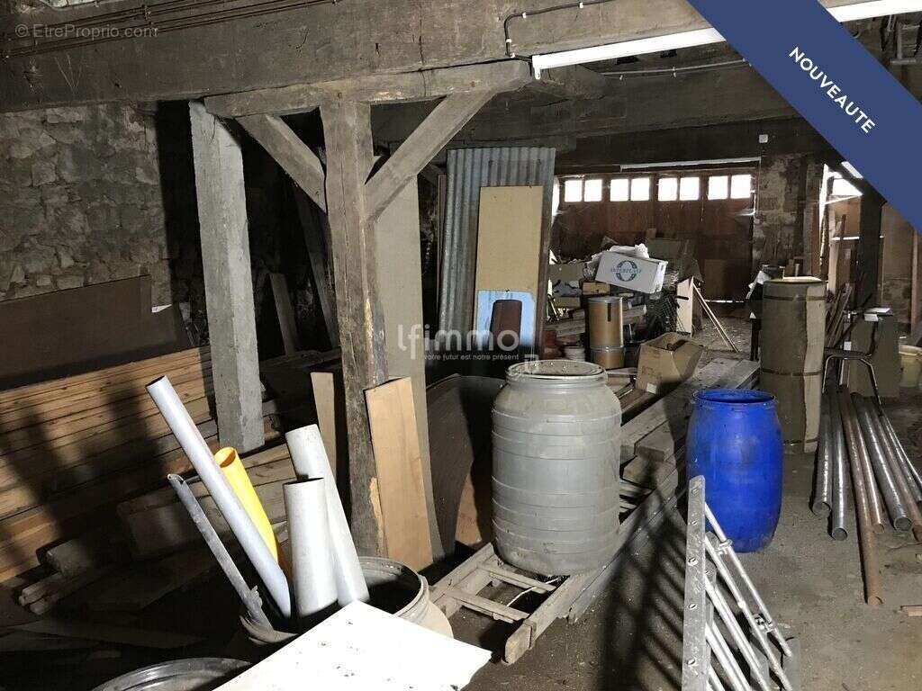 Maison à SAUVIAT-SUR-VIGE