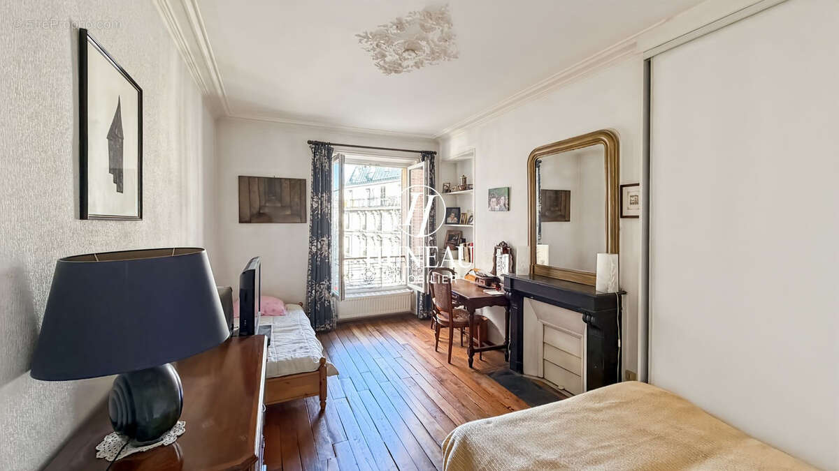 Appartement à PARIS-11E