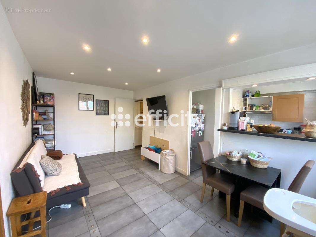 Appartement à NEUILLY-PLAISANCE