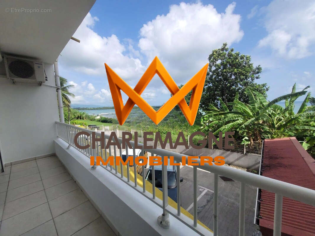 Appartement à BAIE-MAHAULT