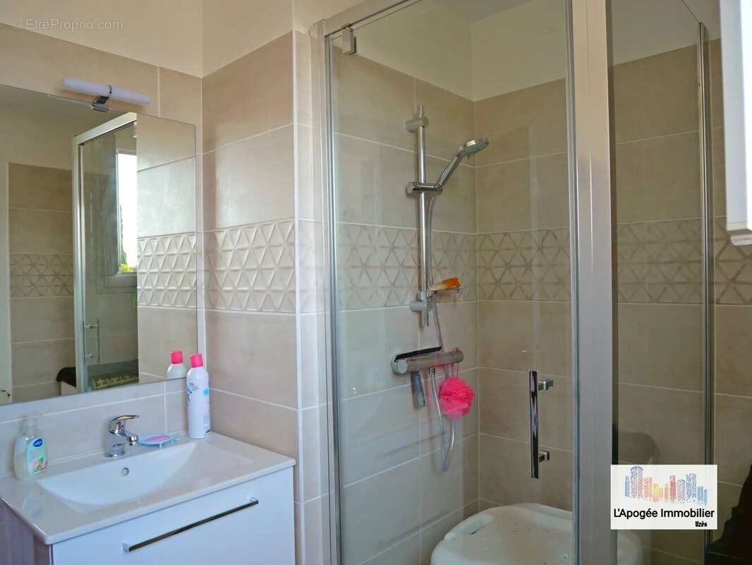 Appartement à UZES