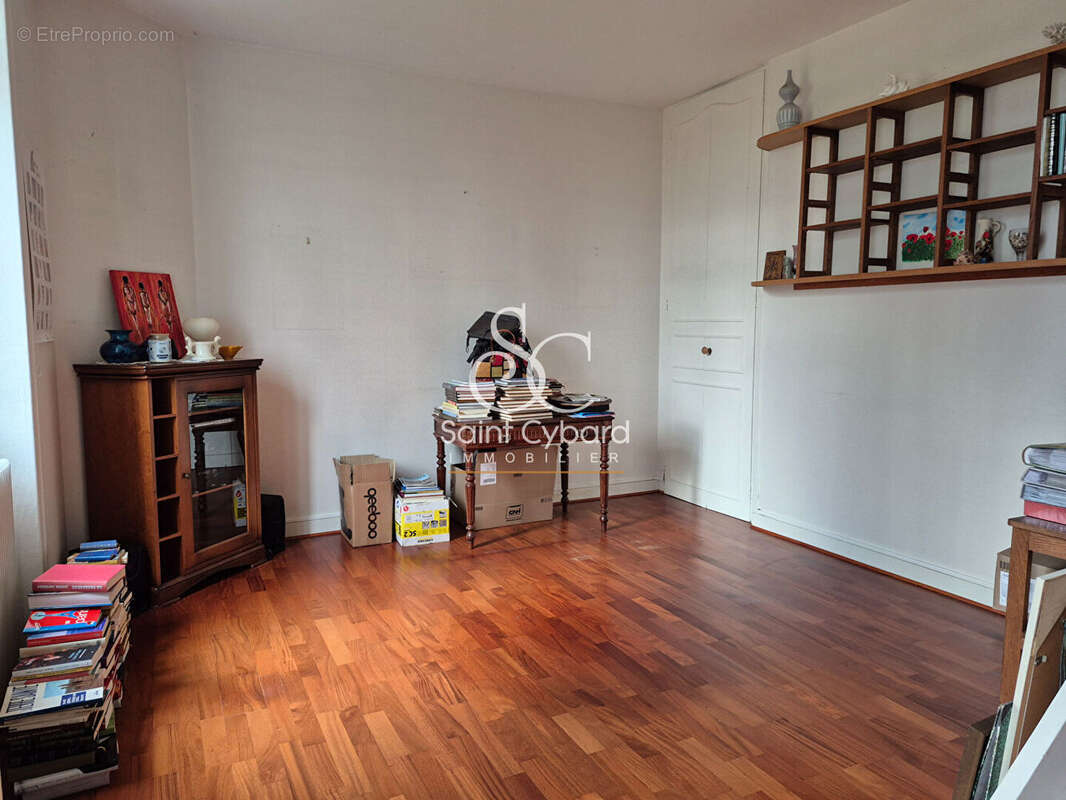 Maison à RUELLE-SUR-TOUVRE