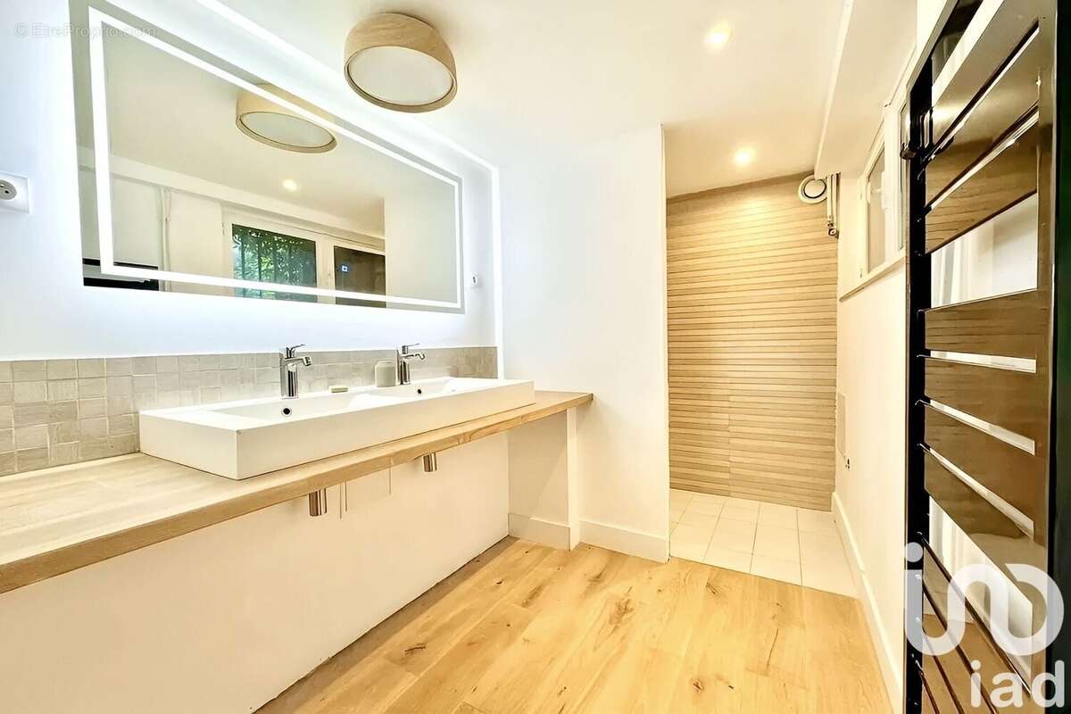 Photo 7 - Maison à LE PLESSIS-ROBINSON