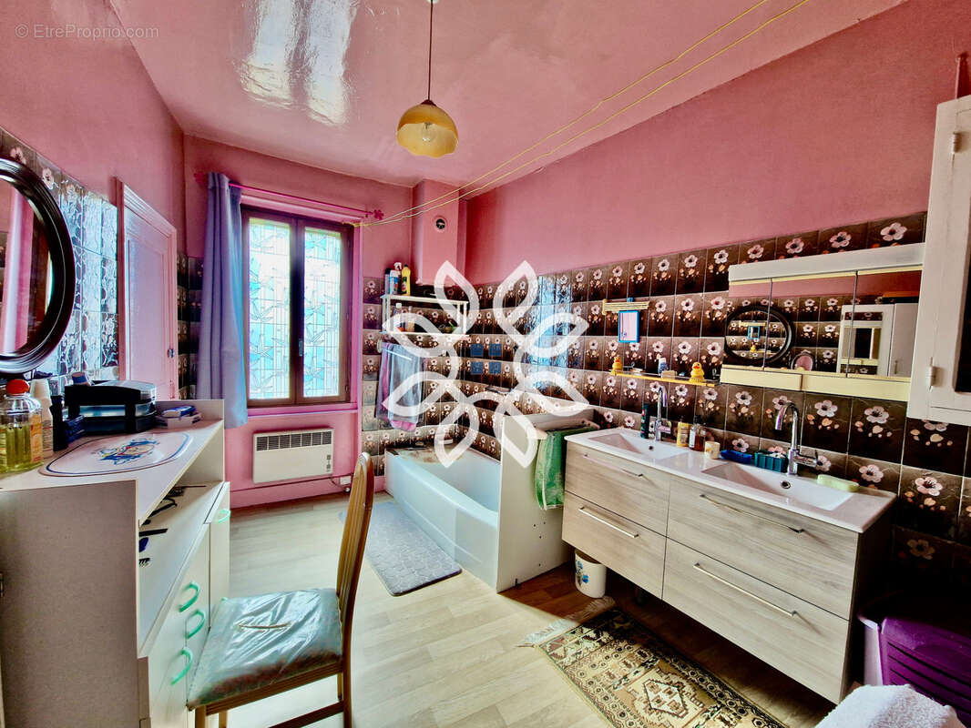 Maison à BOURNONCLE-SAINT-PIERRE