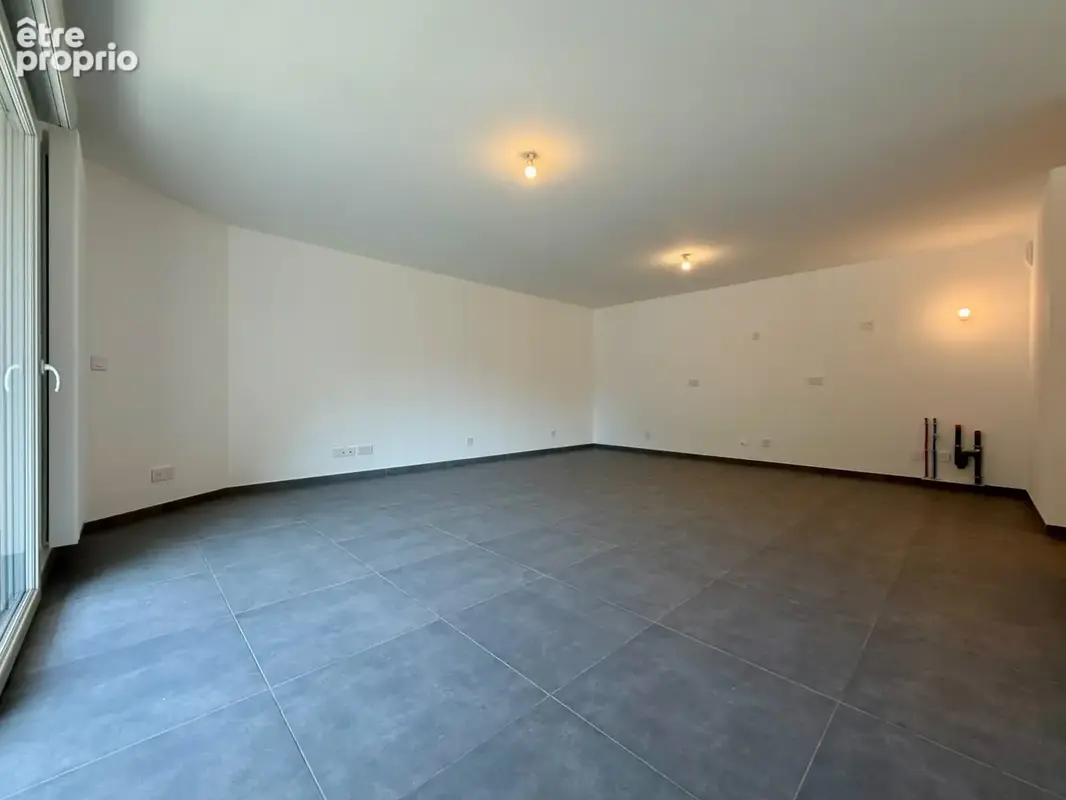 CLUSES CENTRE – T3 prêt à vivre - sans délais - photo 5