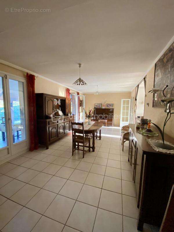 Maison à SAINT-JORY