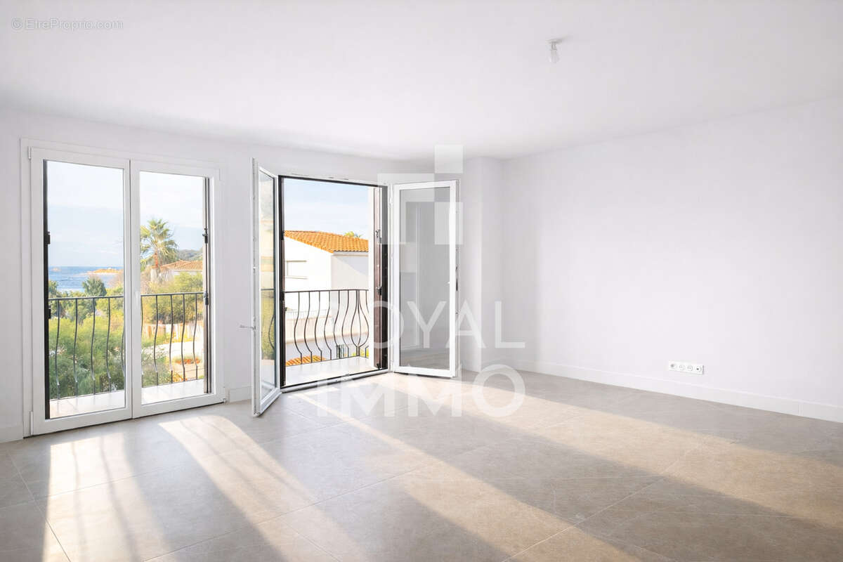 Appartement à SANARY-SUR-MER