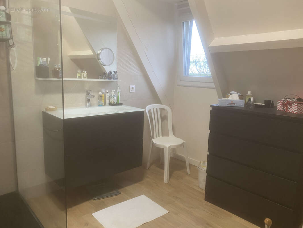 Maison à LE BEC-HELLOUIN