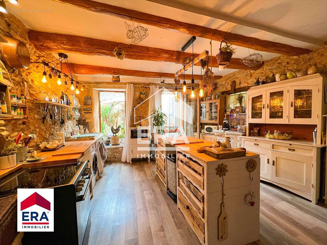 Maison à VILLES-SUR-AUZON