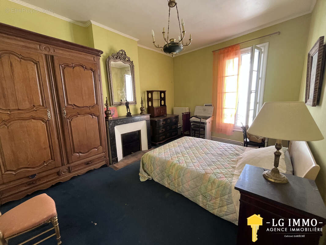 Maison à MORTAGNE-SUR-GIRONDE