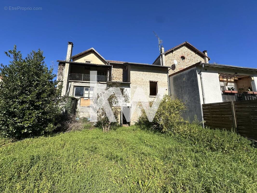 Maison à SAINT-PRIEST-TAURION