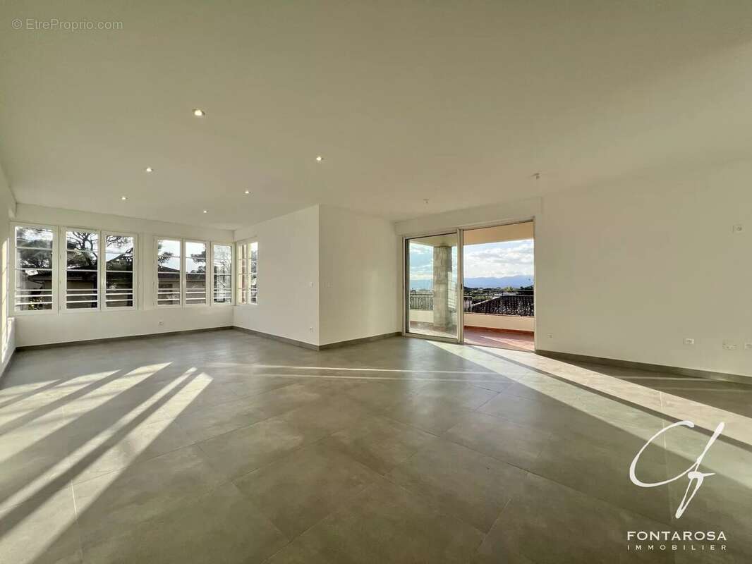 Appartement à SAINT-RAPHAEL