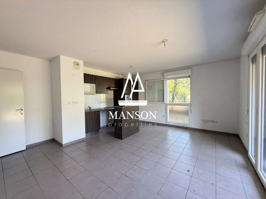 Appartement à PAREMPUYRE