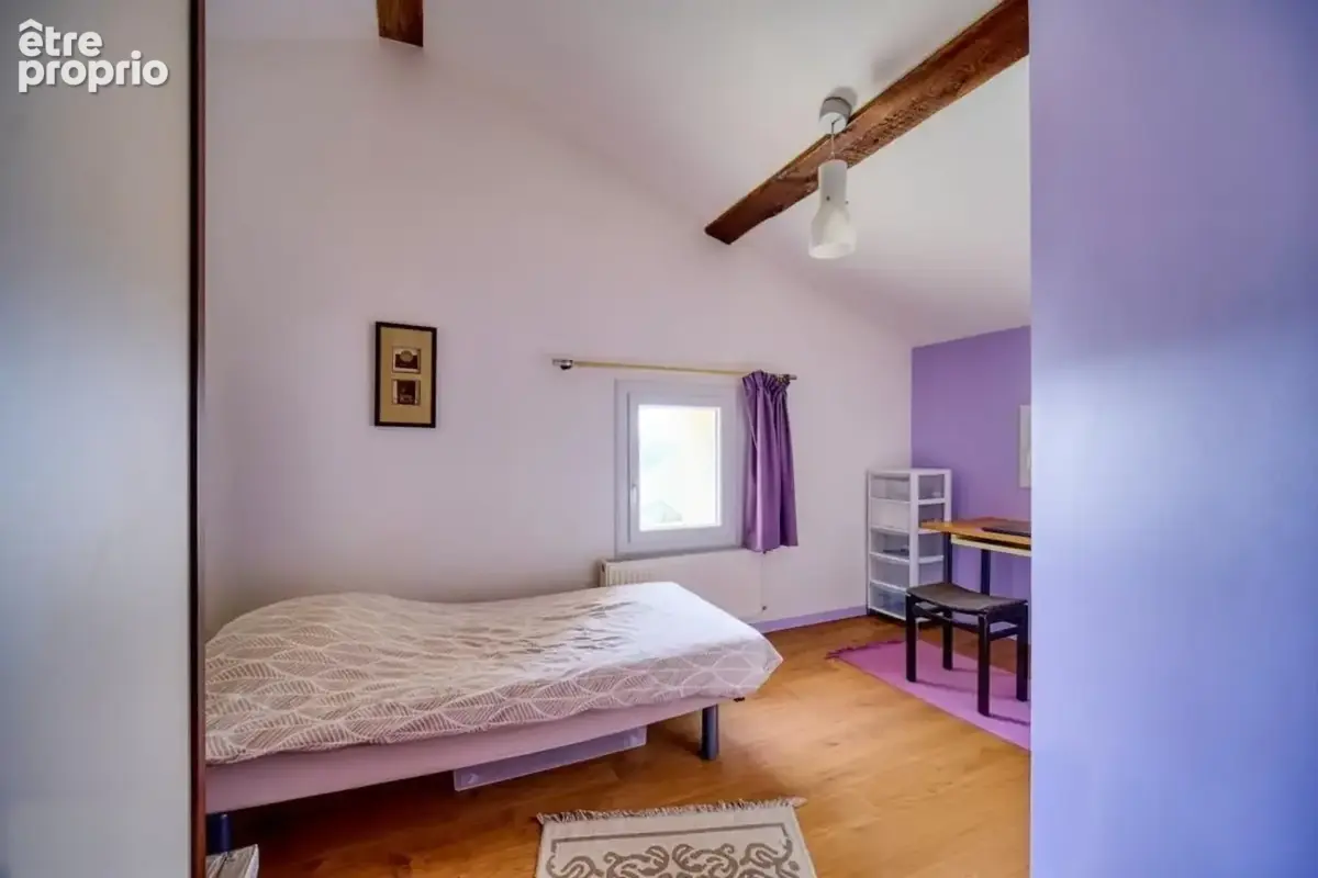 CHAPONOST – OUEST LYONNAIS Ancien corps de ferme – 210 m² habitables – 6/7 chambres – Dépendance – Terrain clos et arboré de 3 2 - photo 23