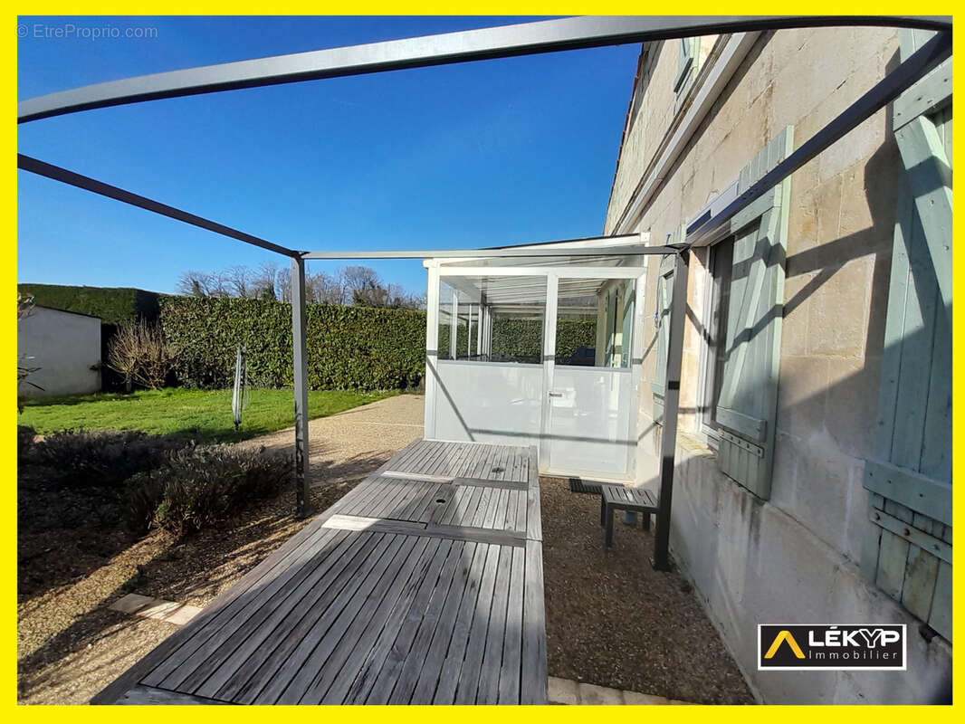 Maison à Tesson 17460 - photo 28