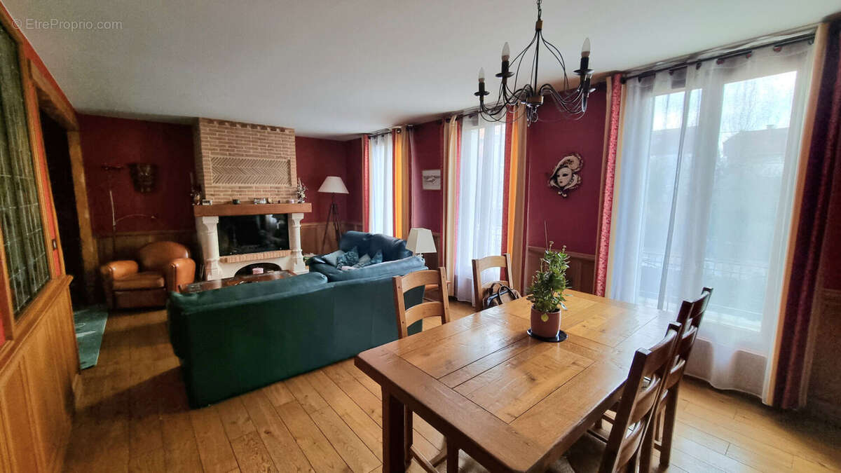 Maison à VILLEMOMBLE