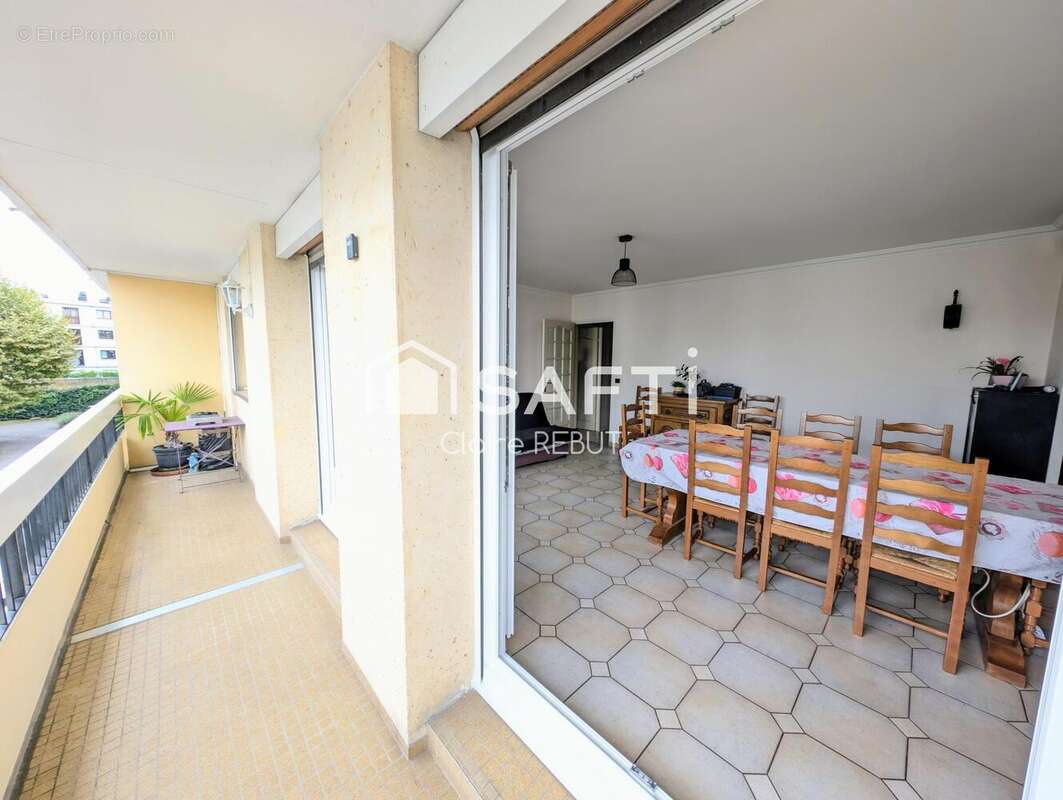 Photo 2 - Appartement à LIVRY-GARGAN