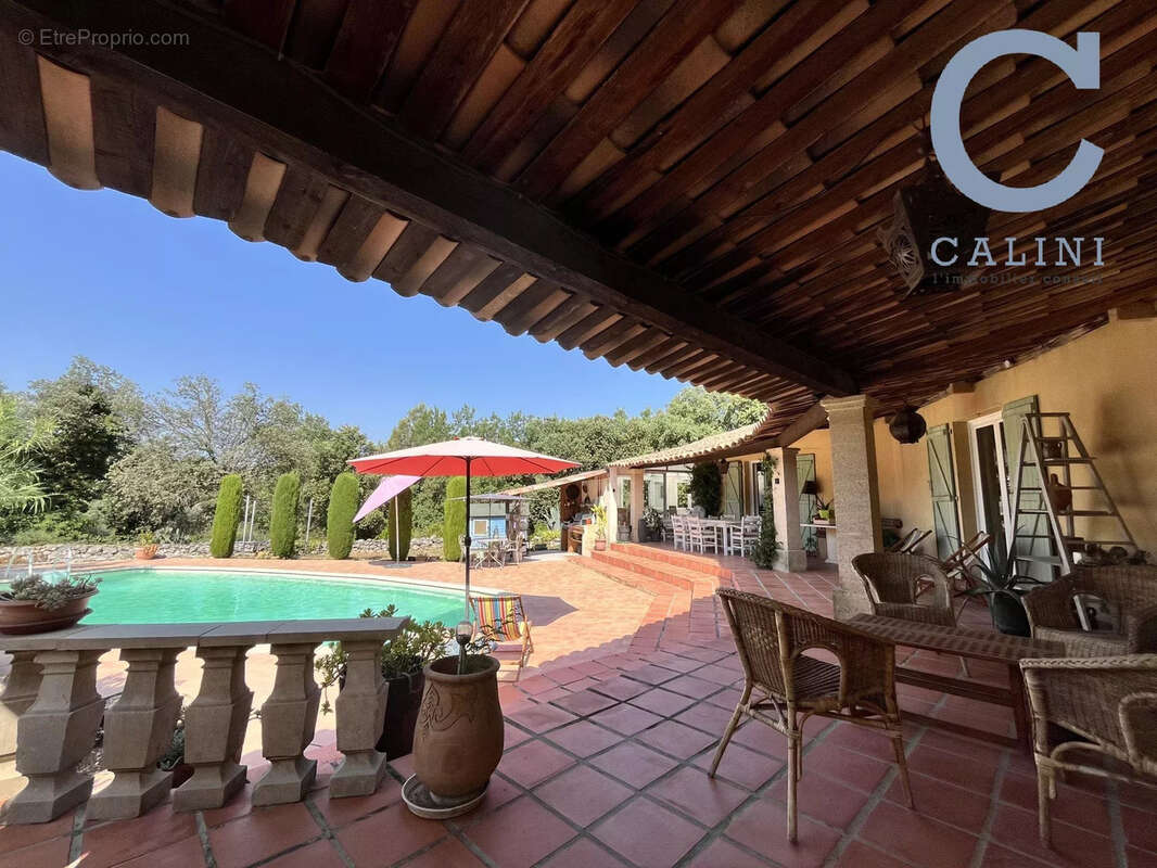 Maison à GARRIGUES-SAINTE-EULALIE