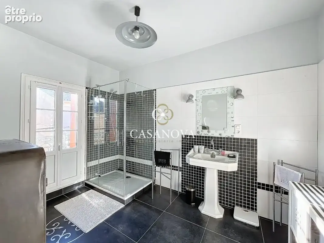 secteur Pezenas - Maison Bourgeoise   391 m2  6 chambres  1 548 m2  piscine - photo 10
