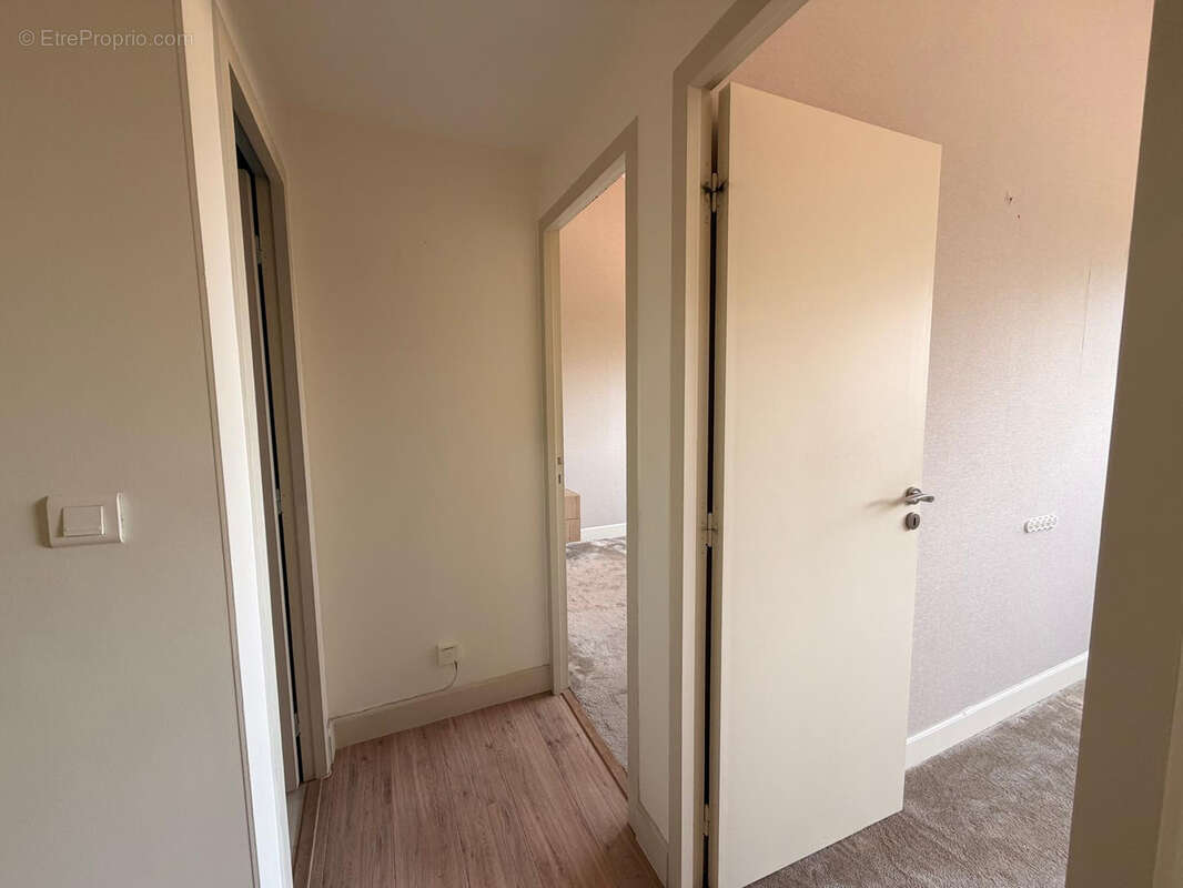 NIMES LA CIGALE Superbe appartement 5 pièces de 117 m2 avec terrasses, piscine, tennis - photo 13