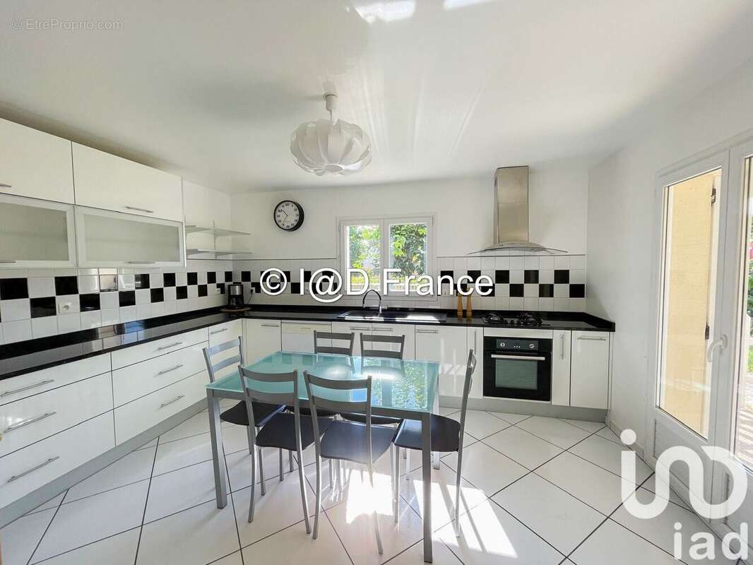 Photo 9 - Maison à MONTLHERY