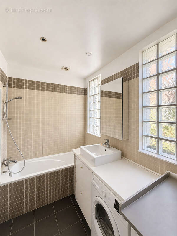 Maison à PARIS-20E