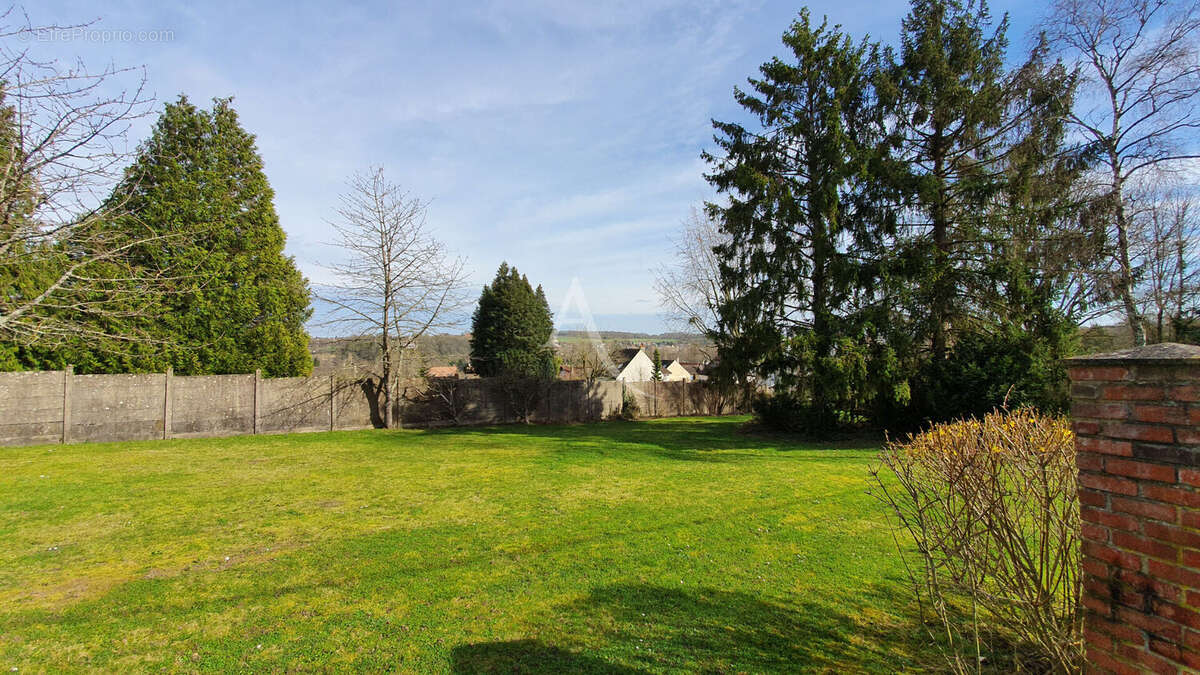 Terrain à VILLIERS-SUR-MORIN