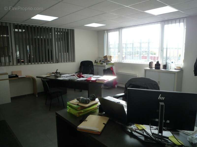 Dpt Aisne (02), LA CROIX SUR OURCQ  à vendre ensemble immobilier professionnel  1170 m2 ateliers et bureaux sur 3000 m2 de terra - photo 9