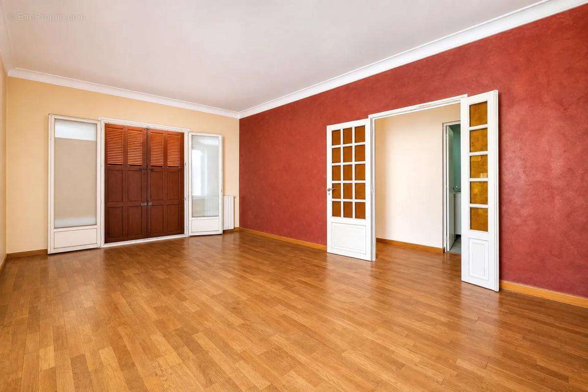 Appartement à MARSEILLE-16E